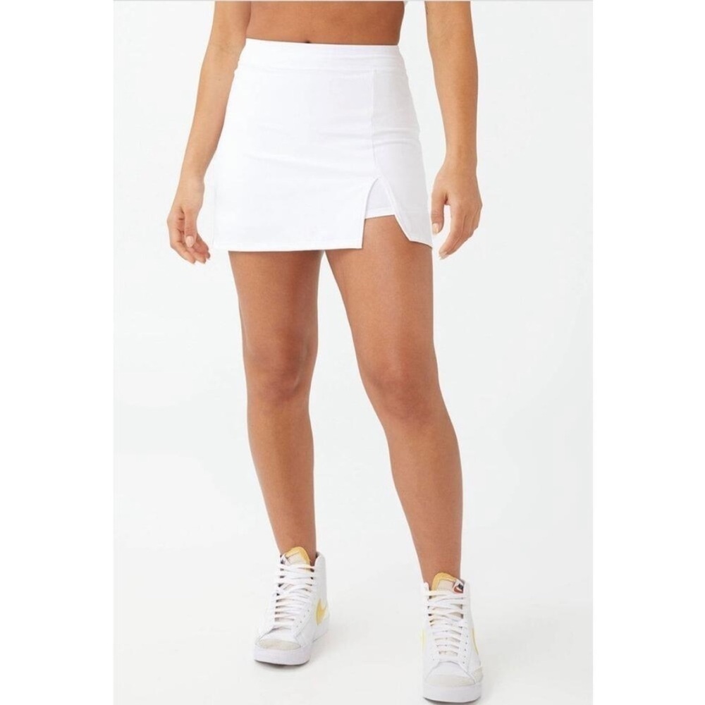 Cotton on Body Women's Smoothing Basketball Skirt - White L skirt, short